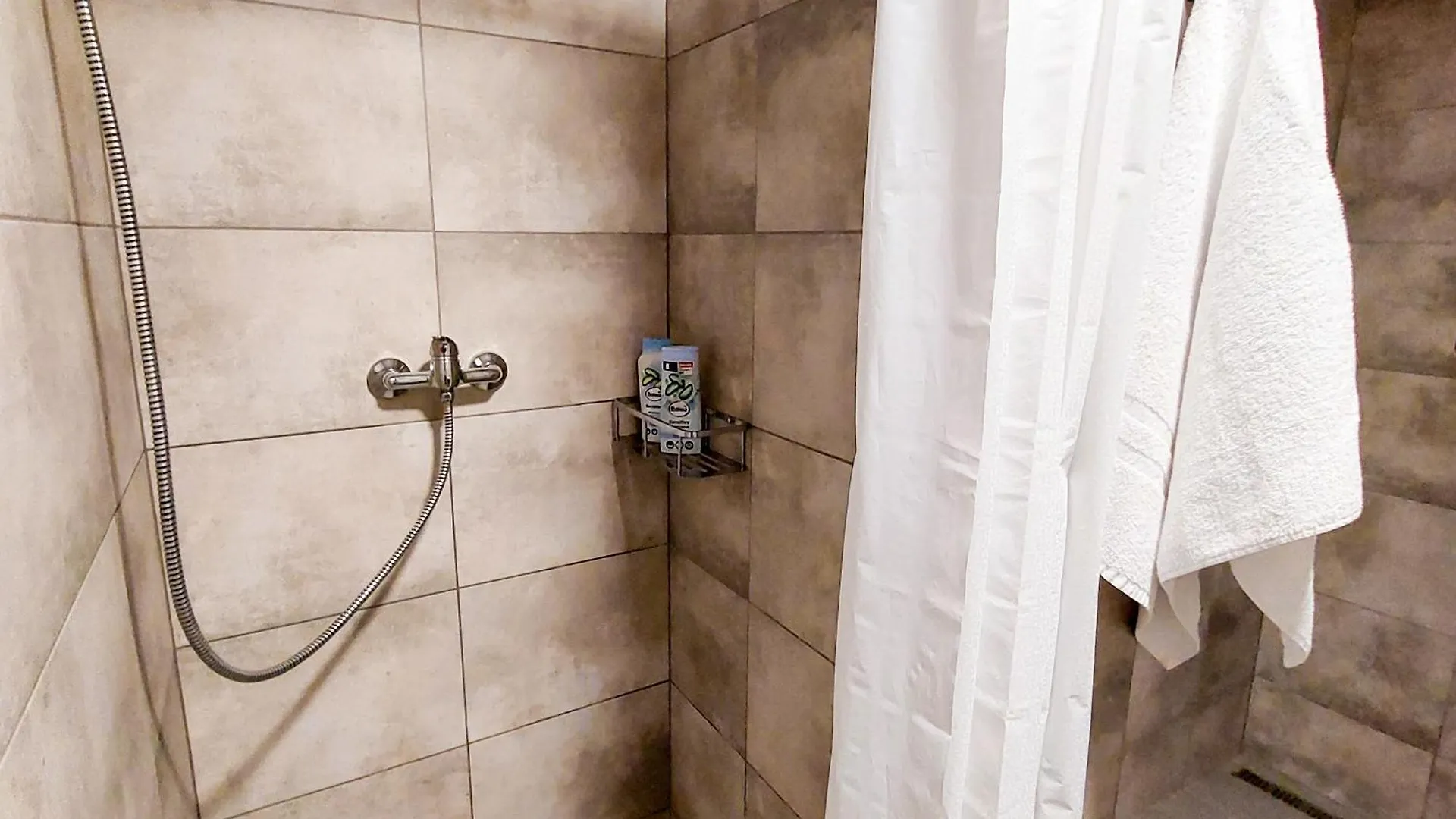 Practical Room Near The Main Station H3 Praag Accommodatie bij particulieren
